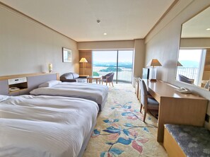 In-room safe, desk, free WiFi, bed sheets - Shirahama Coganoi Resort&Spa (Shirahama)