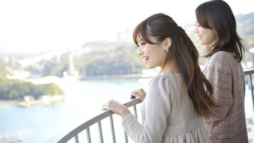 In-room safe, desk, free WiFi, bed sheets