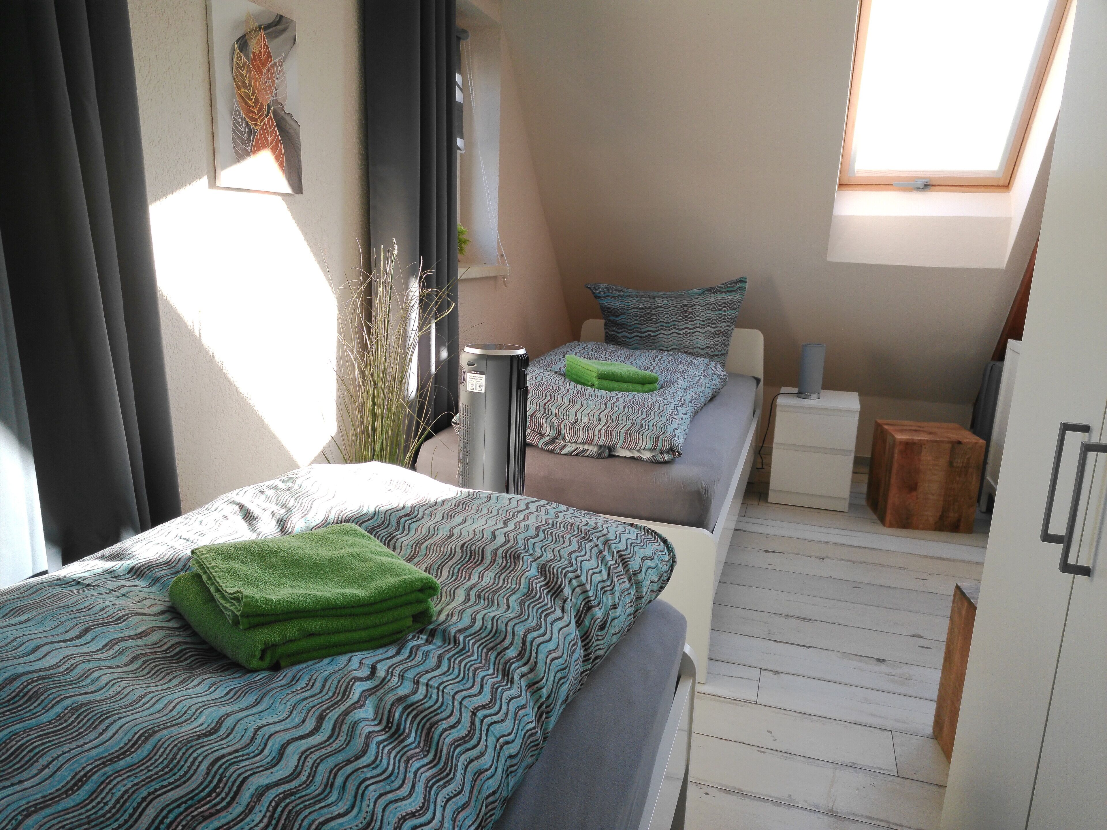 Leilighet – basic, 2 soverom, balkong | 2 soverom, minibar, individuelt dekorert og individuelt innredet