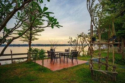Vieng Khong Hotel