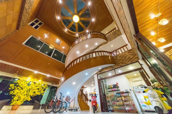 Interior entrance - Vieng Khong Hotel (Mukdahan)