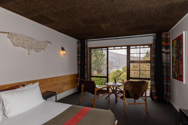 1 bilik tidur, kalis bunyi, Wi-fi percuma, cadar katil