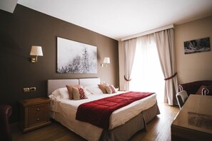 舒適雙人或雙床房 | 迷你吧、客房內保險箱、書桌、隔音