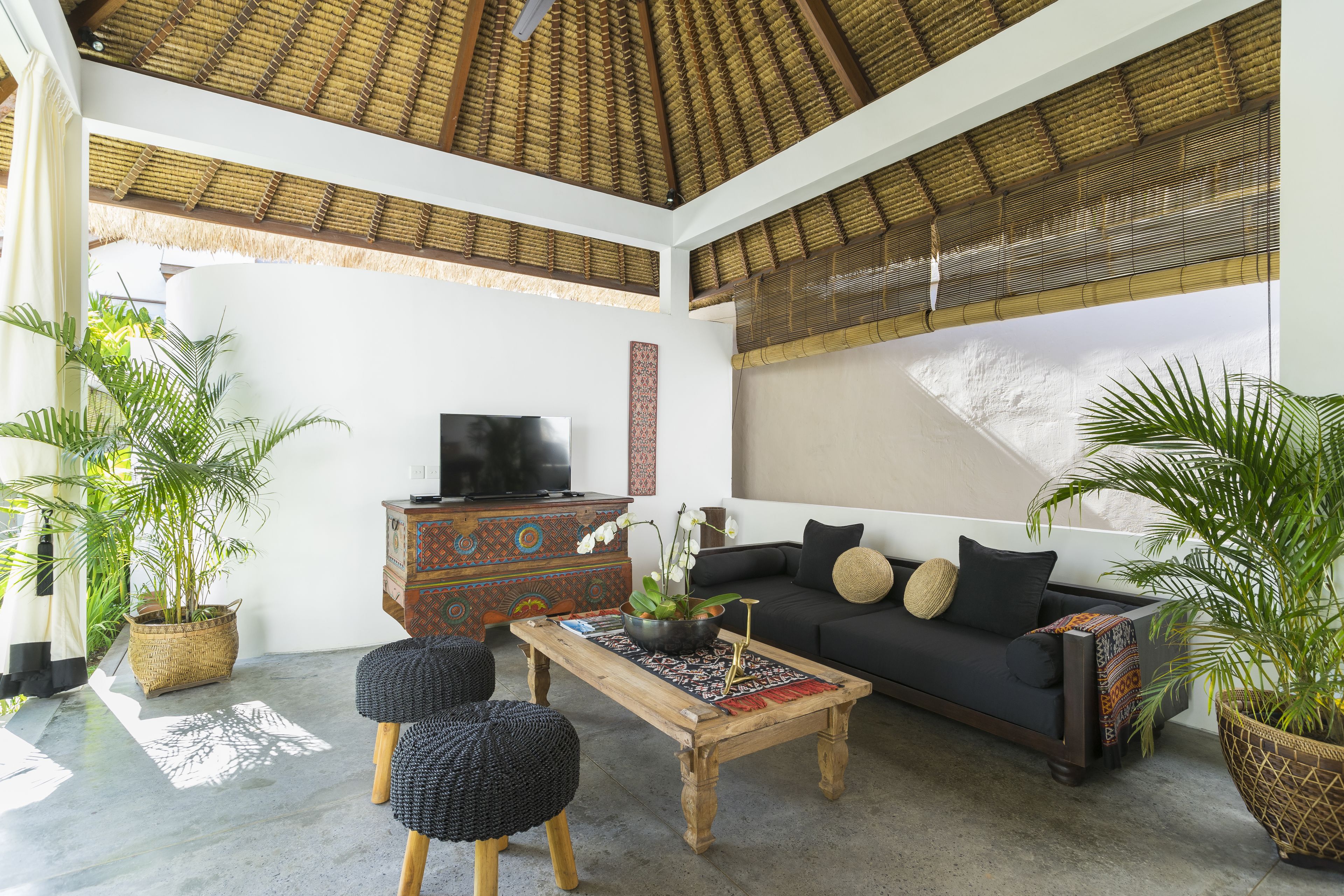 villa, 2 bedrooms | living area