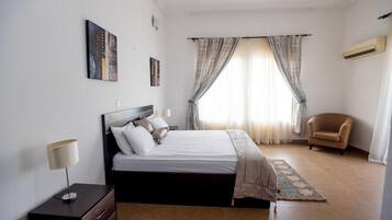 3 bedrooms, premium bedding, in-room safe, desk