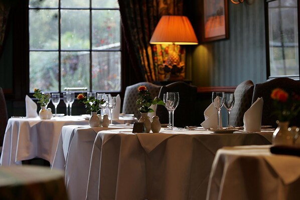 Se sirven cenas y cocina local