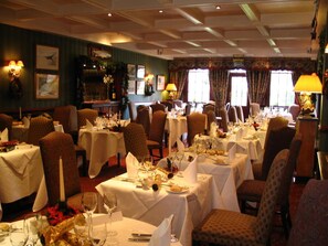 Se sirven cenas y cocina local