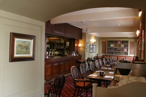 Bar (on property) - Burts Hotel (Melrose)