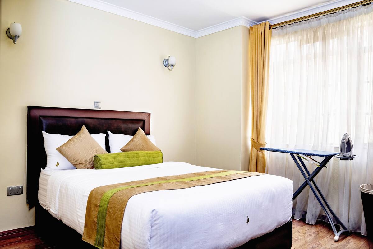 In-room safe, desk, iron/ironing board, individually decorated