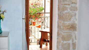 Classic-Zimmer, 1 Queen-Bett, eigenes Bad | Blick auf den Innenhof