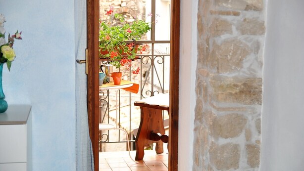 Classic Room, 1 Queen Bed, Private Bathroom | Courtyard view - Sweet Country House (Formia)