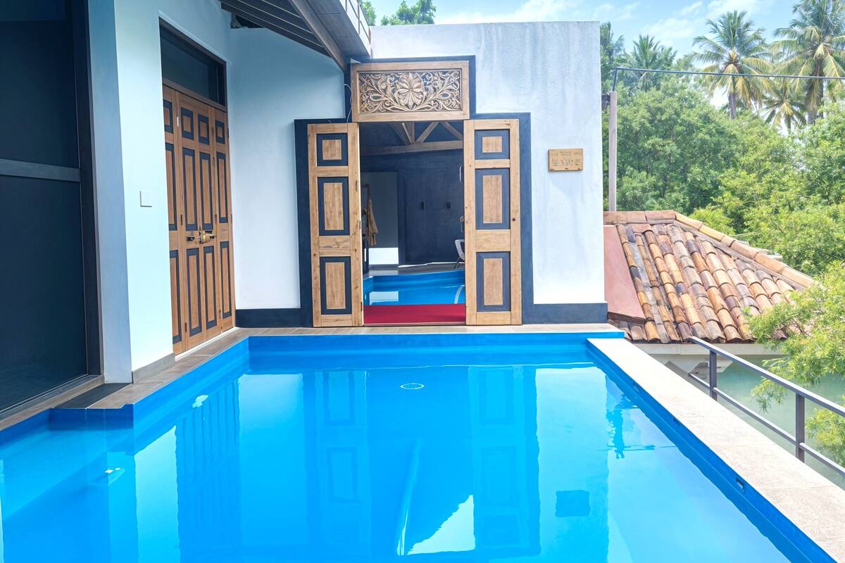 Villa Luxe, 3 chambres, salle de bains privée, vue canal | 1 chambre, literie de qualité supérieure, minibar