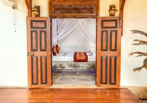 Luxury Villa, 1 King Bed, Private Pool, Canal View