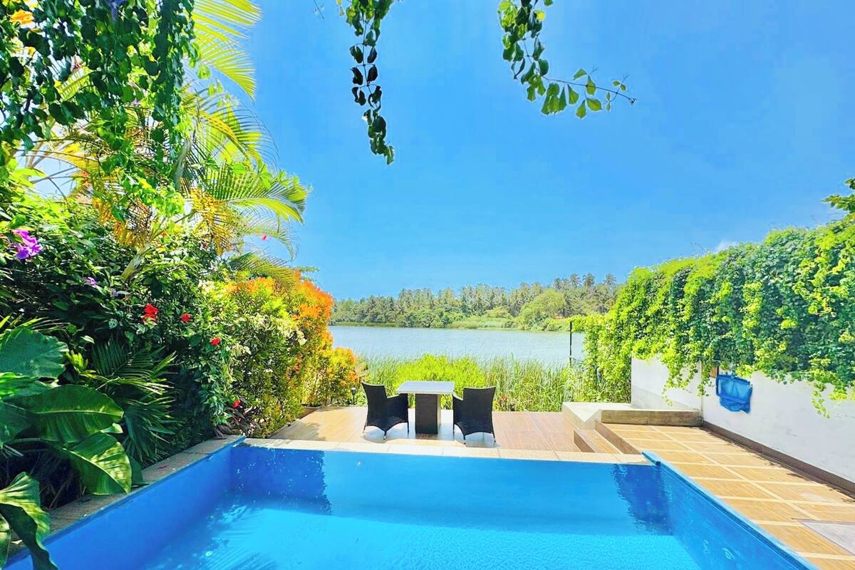Villa de luna de miel, 1 cama King size, alberca privada, vista al río | 1 habitación, ropa de cama de alta calidad y minibar