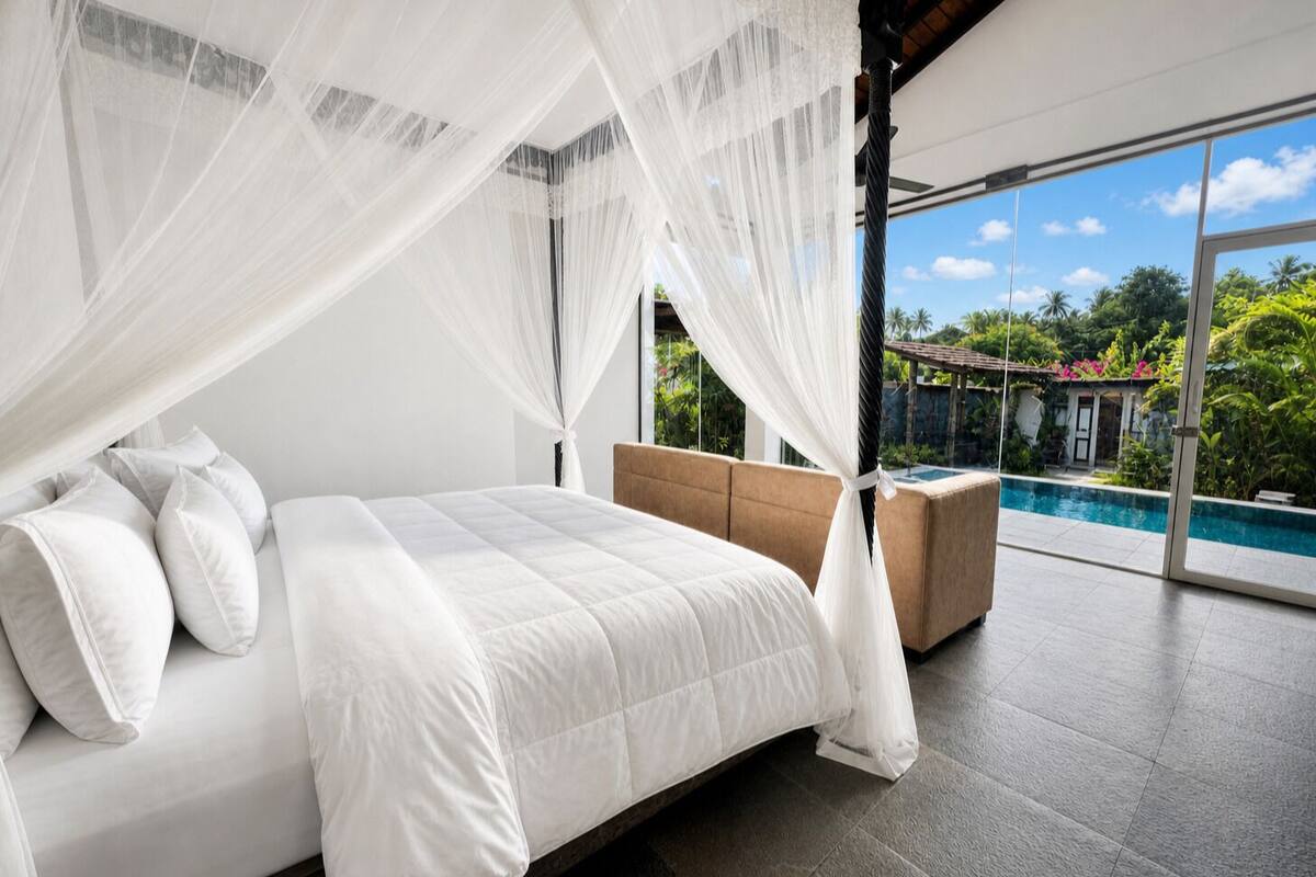 Luxury Villa, 1 King Bed, Canal View | Premium bedding, minibar, in-room safe, free WiFi