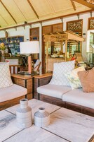 Breakfast, lunch, dinner served; Filipino cuisine