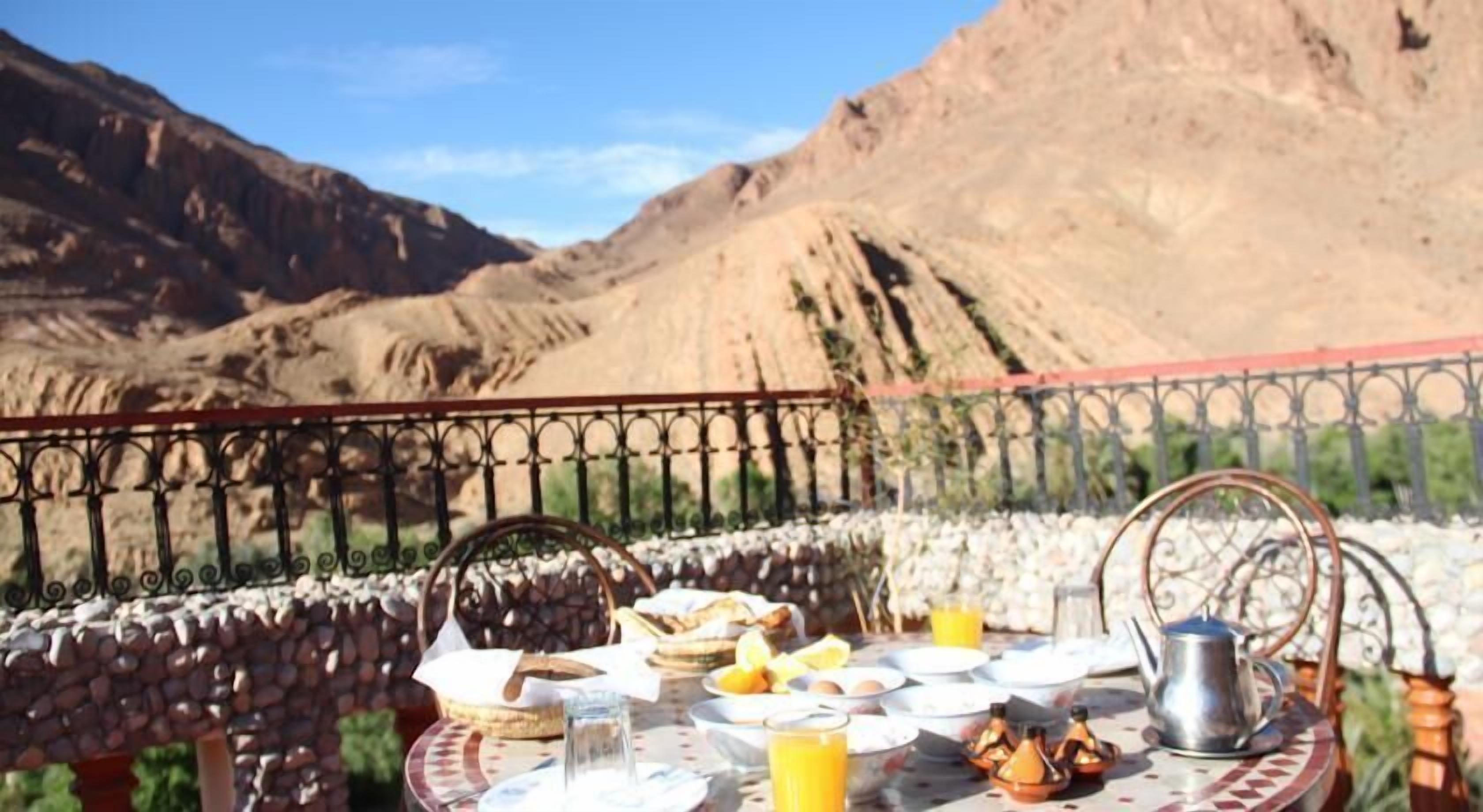 2 restaurants, breakfast, lunch served; local and international cuisine 