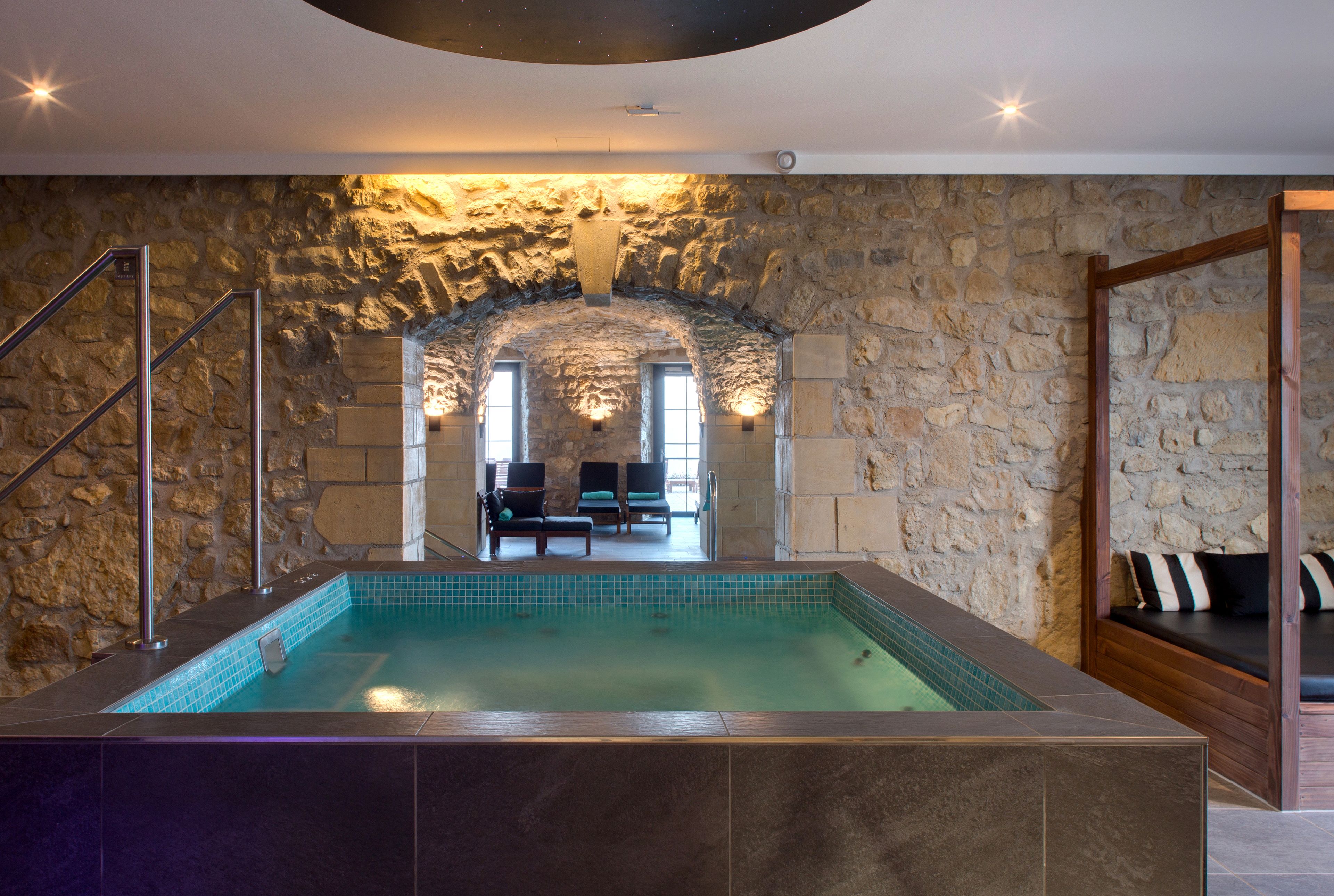indoor spa tub