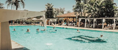 Indoor pool, 4 outdoor pools