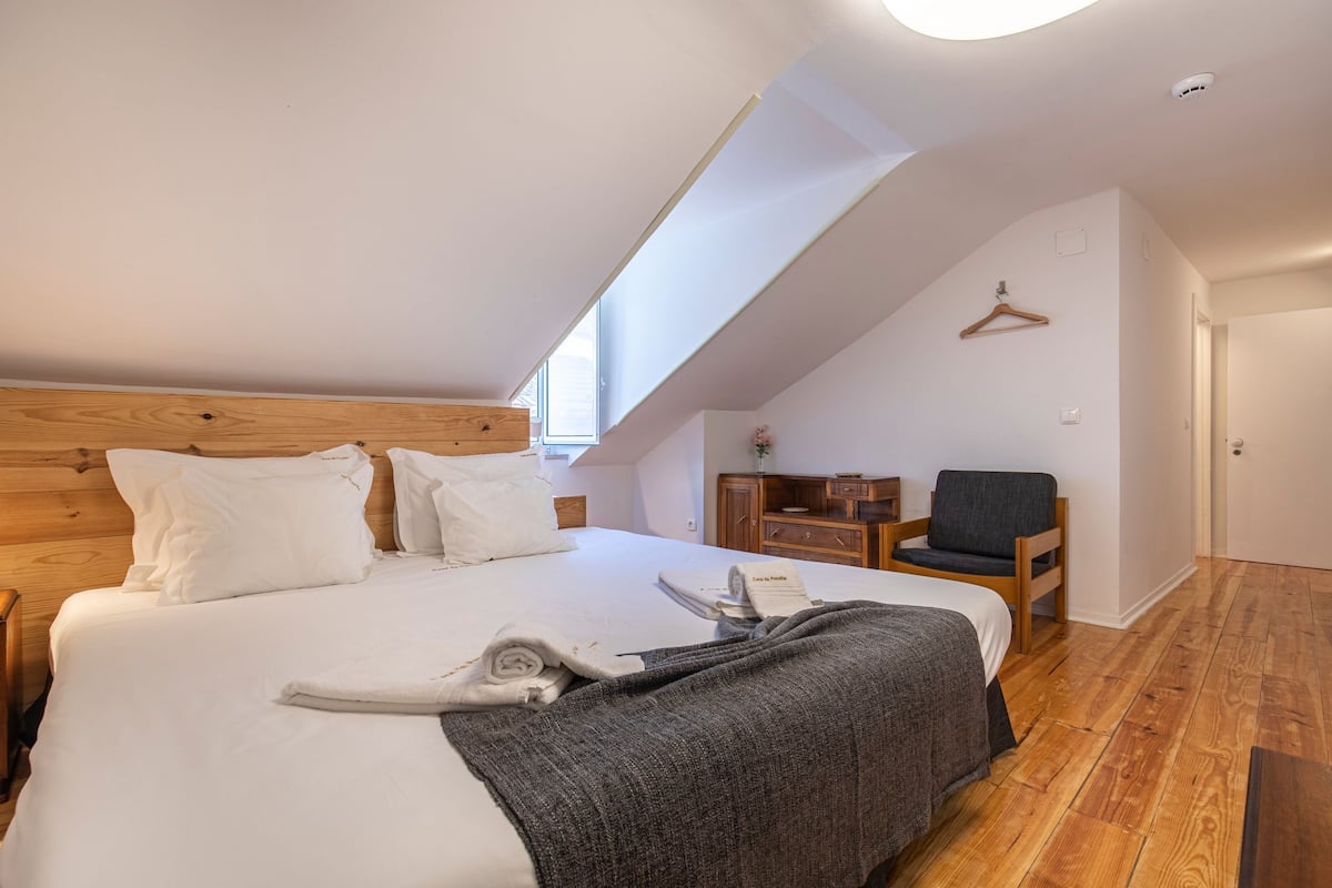 Comfort Loft, 1 Double Bed, Ensuite | 2 bedrooms, free WiFi, bed sheets