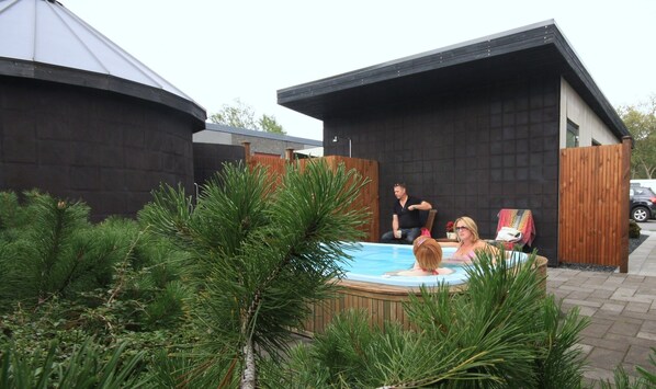 Exterior detail - Frumskógar Guesthouse (Hveragerdi)