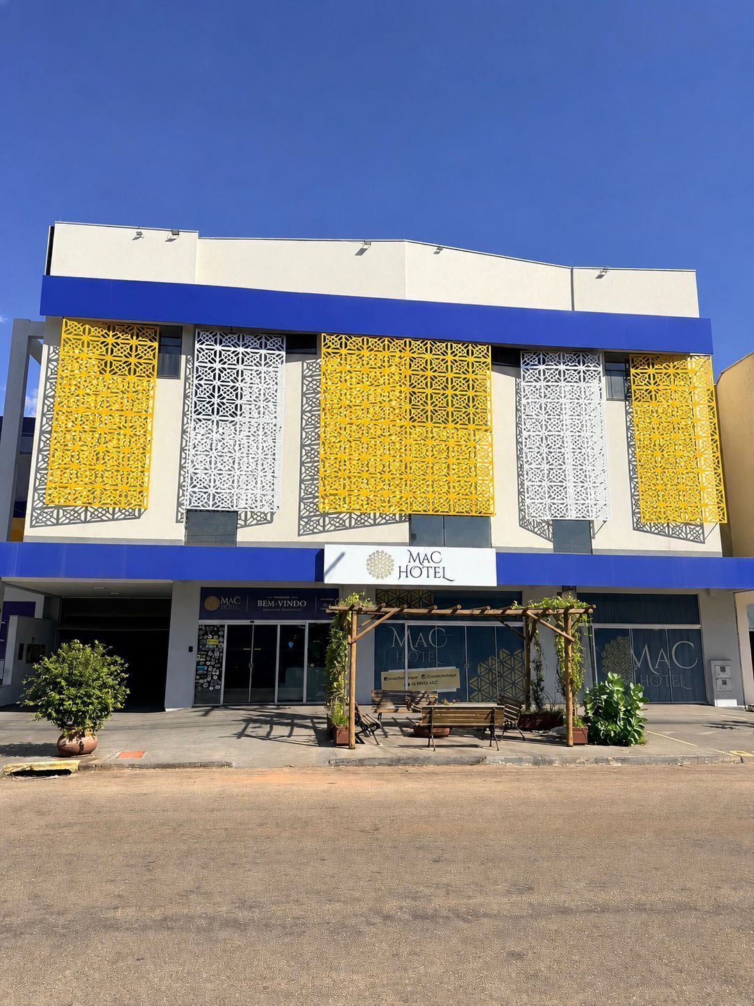 Façana frontal de l'allotjament