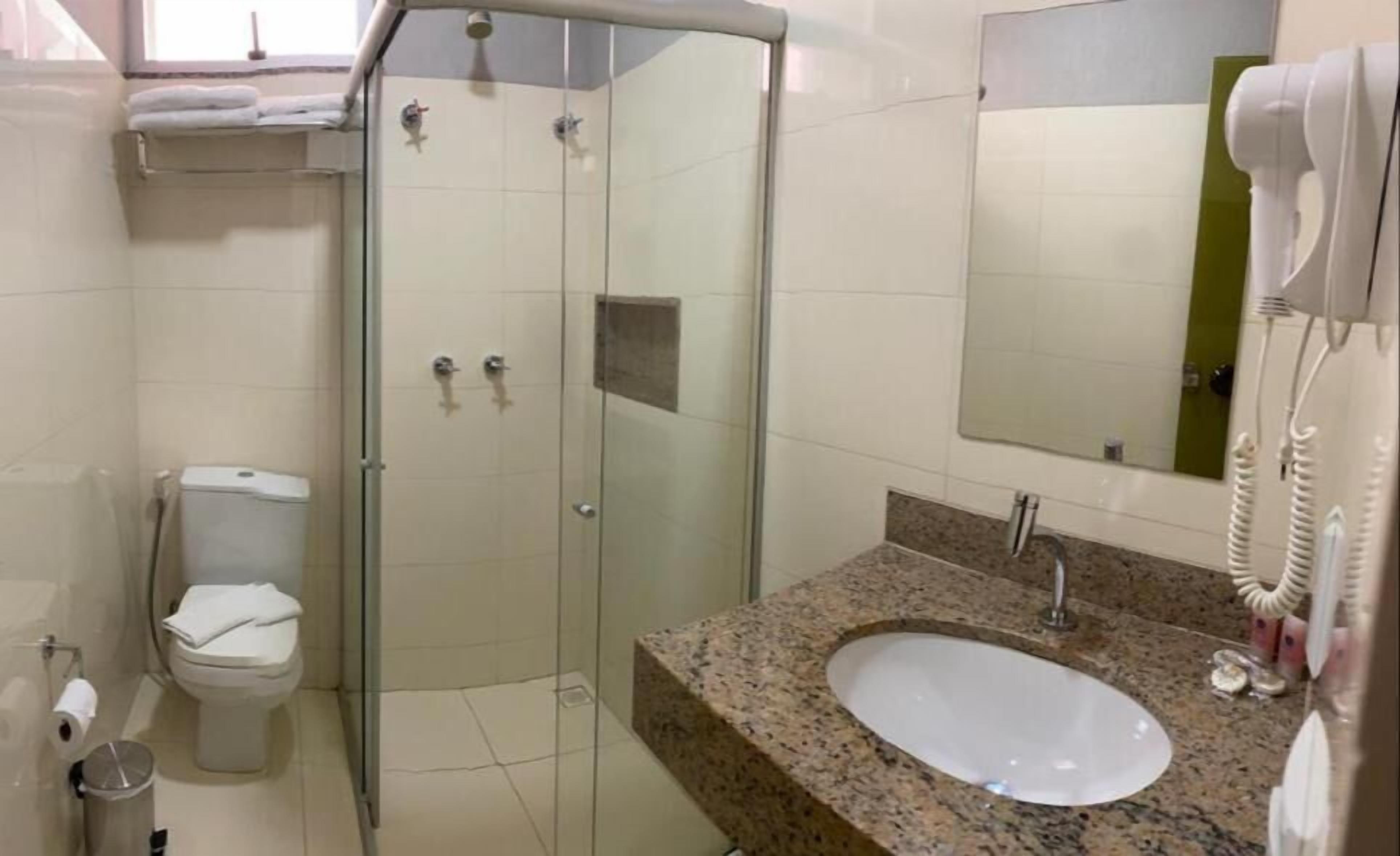 double room | bathroom | shower, free toiletries, hair dryer, towels