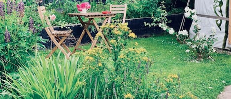 Deluxe driepersoonskamer, gedeelde badkamer, uitzicht op tuin (Mongolian Yurt) | Tuin