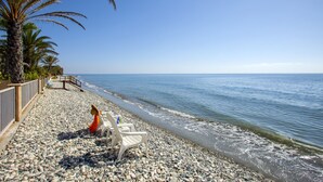 Unclassified image, 3 of 43, button - Meneou Beachfront Villa Sunset (Larnaca)