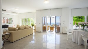 Unclassified image, 2 of 43, button - Meneou Beachfront Villa Sunset (Larnaca)