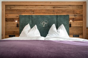 Doppelzimmer, 1 Doppelbett, Balkon, Bergblick