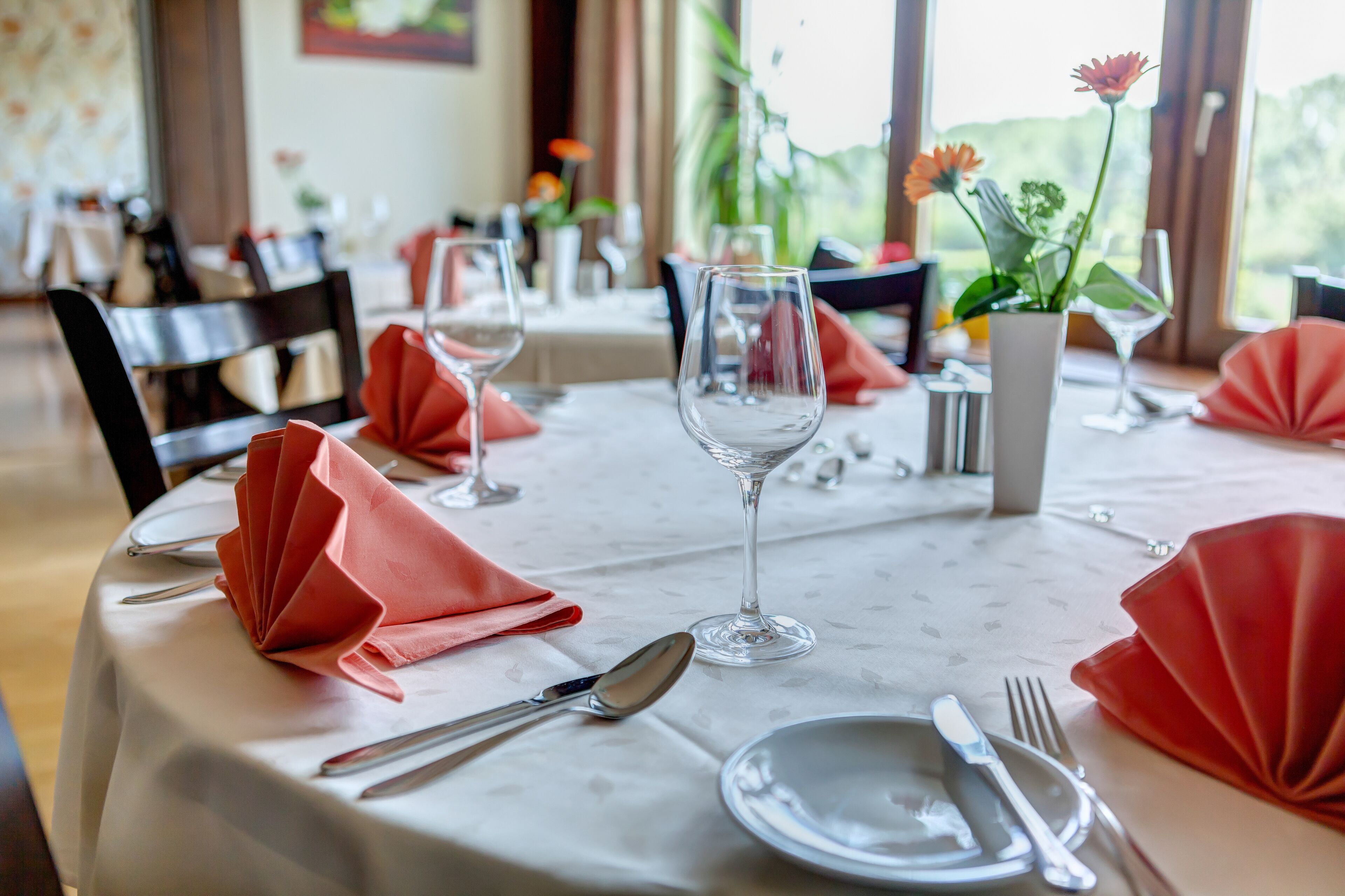 breakfast and dinner served, regional cuisine