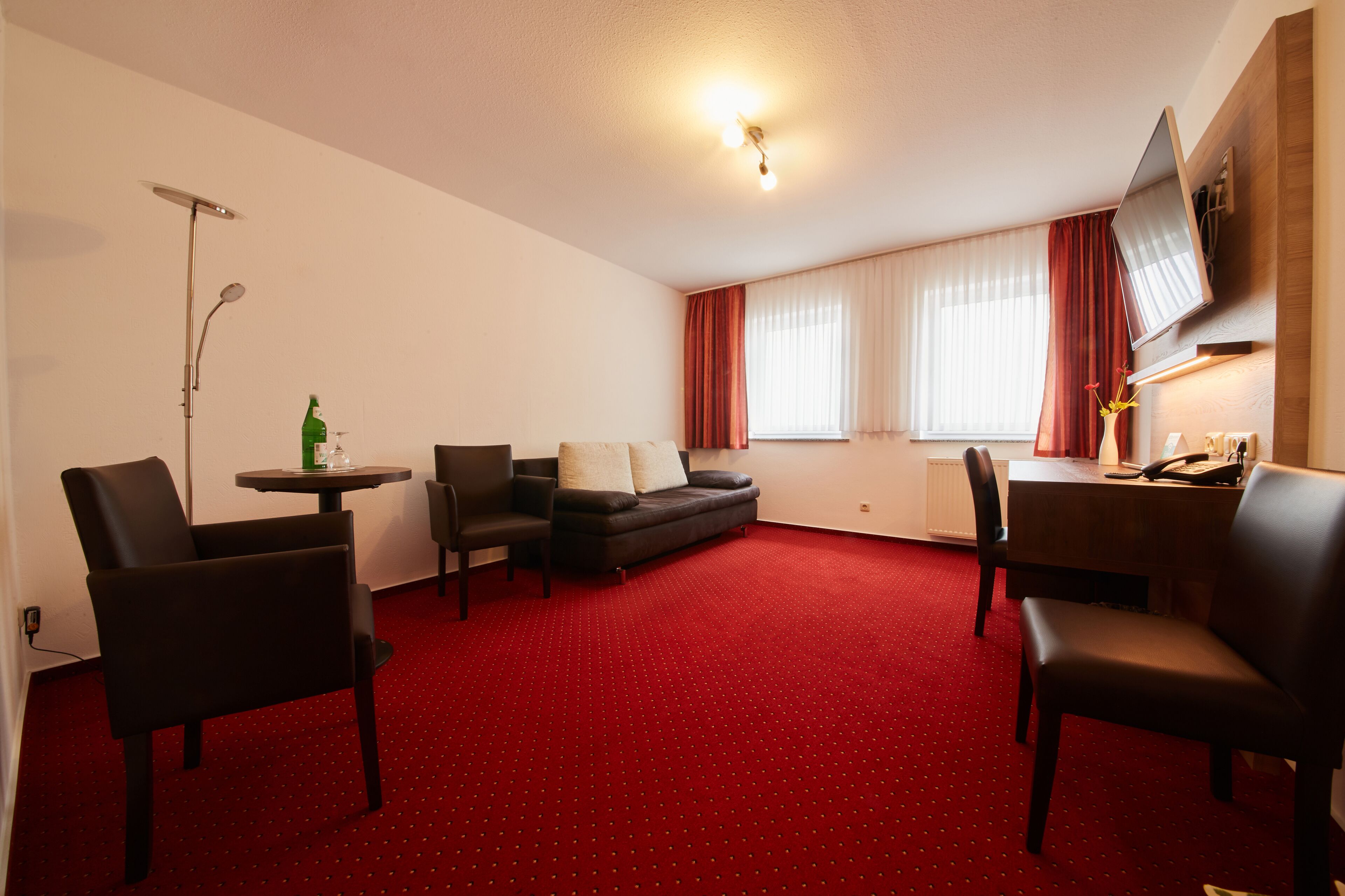 quadruple room | 1 bedroom, hypo-allergenic bedding, in-room safe, desk