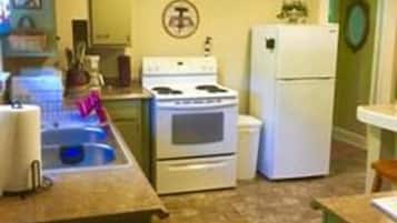 Apartment, 2 Bedrooms (Tuscany: 1st & 2nd Floor) | Private kitchen | Fridge, microwave, oven, stovetop