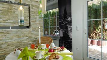 Apartment, 1 Schlafzimmer | Eigene Küche | Großer Kühlschrank, Mikrowelle, Ofen, Herdplatte