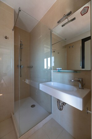 Bathroom - Hostal Alberana (Verges)