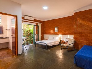 標準客房 | 客房內保險箱、遮光布/窗簾、免費無線上網、床單