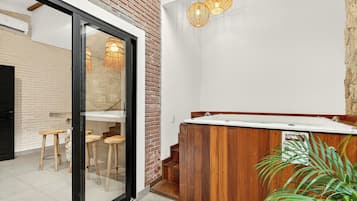 Caja de seguridad en la habitación, cortinas blackout y wifi gratis