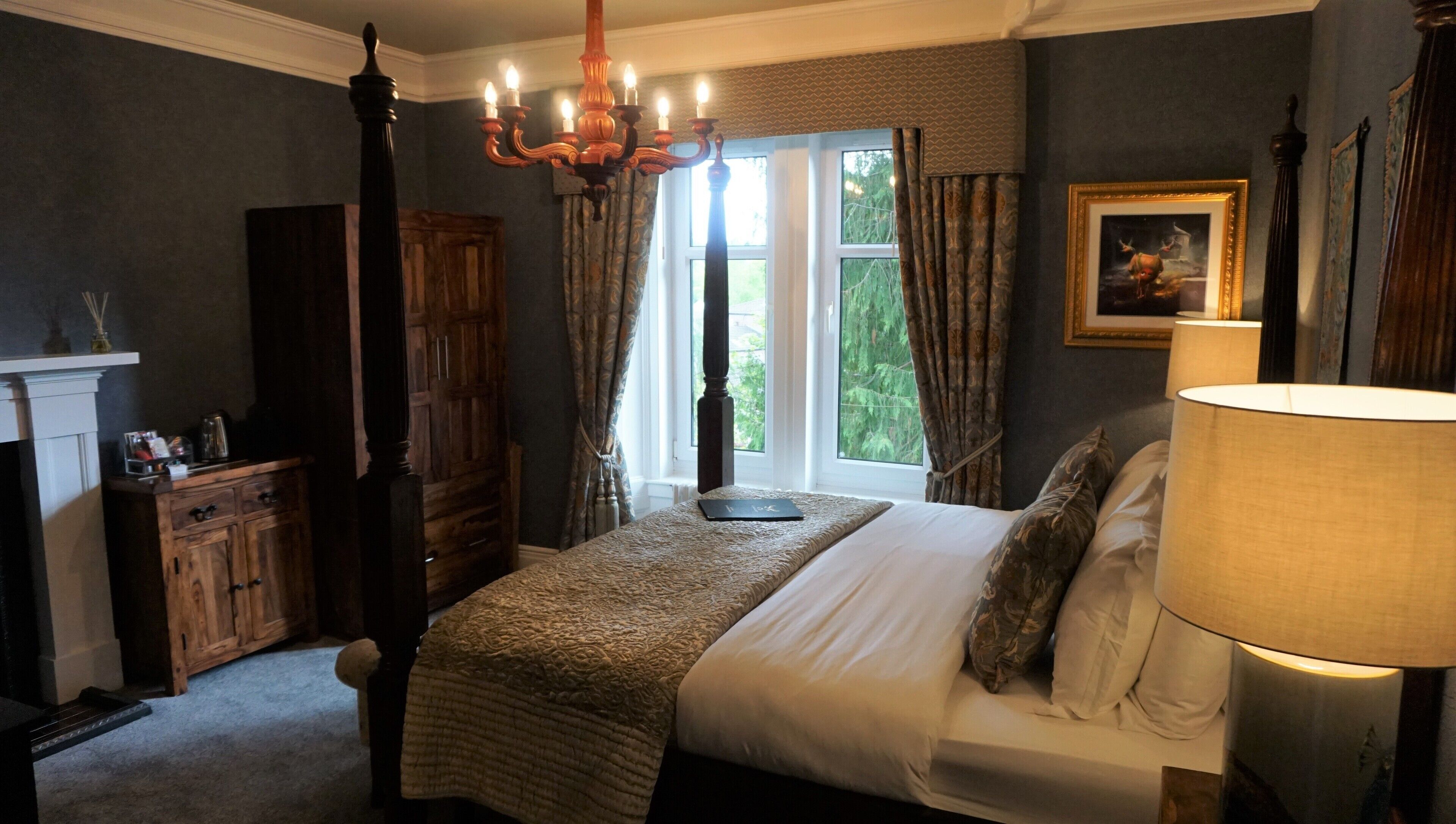 Superior Double Room, Ensuite (Super King Bed) | Individually decorated, individually furnished, soundproofing