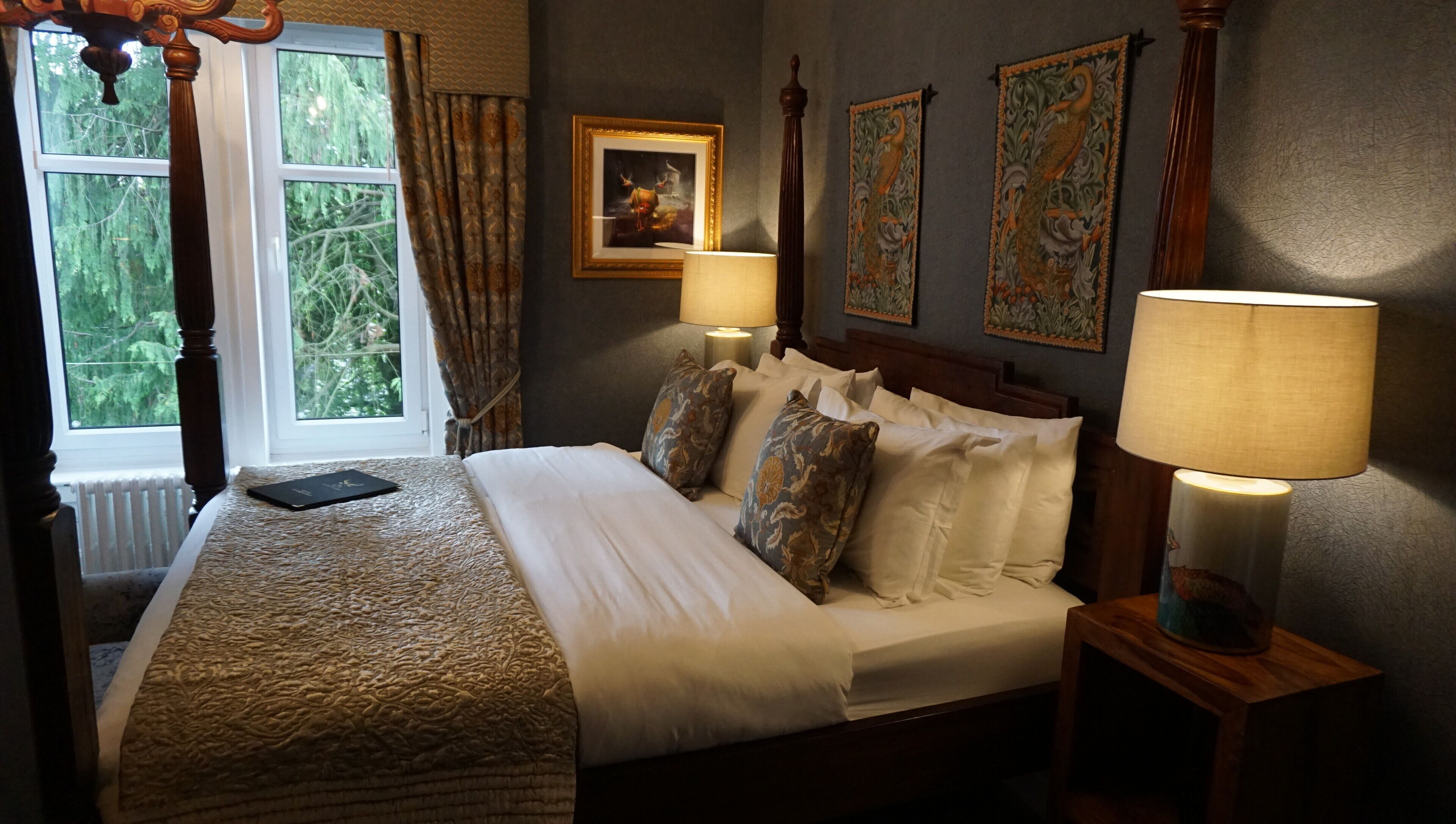 Chambre Double Supérieure, salle de bains attenante (Super King Bed) | Décoration personnalisée, ameublement personnalisé