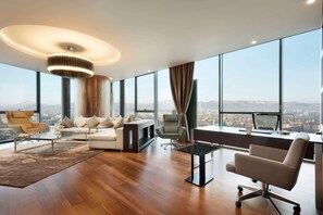 Literie hypoallergénique, minibar, coffres-forts dans les chambres