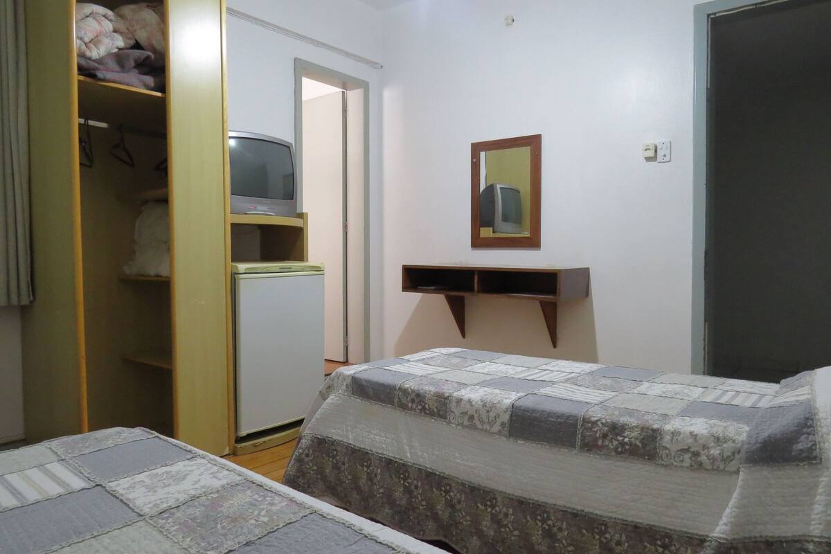 Phòng 2 giường đơn Tiêu chuẩn | Minibar, bàn, màn/rèm cản sáng, truy cập Internet không dây miễn phí 