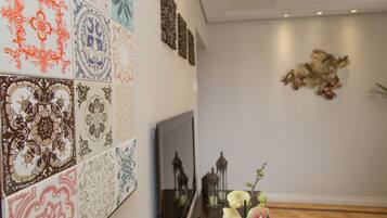 Apartment | Living room | 42-inch flat-screen TV with satellite channels, LCD TV