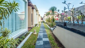 Unclassified image, 5 of 29, button - ZEN Premium Seminyak Eka Laweya (Legian)