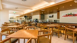 Restaurant - ZEN Rooms Kuta Square Mall (Kuta)