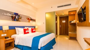 Standard Double Room | In-room safe, desk, rollaway beds (surcharge), WiFi (free) - ZEN Rooms Kuta Square Mall (Kuta)