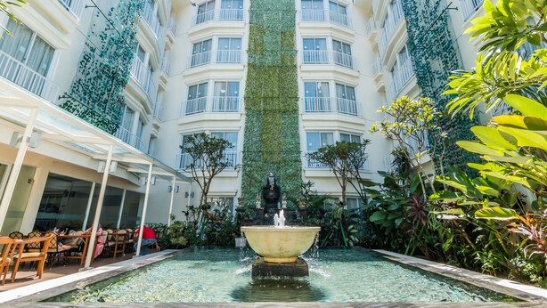 Exterior - ZEN Rooms Kuta Square Mall (Kuta)