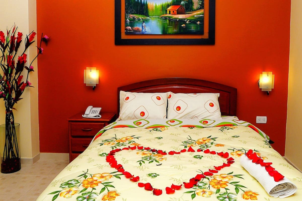 Minibar, in-room safe, desk, rollaway beds