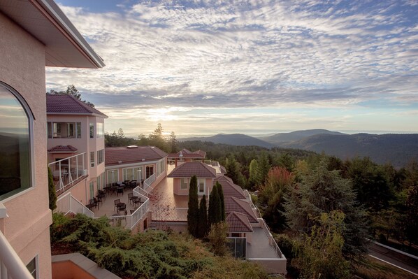 Chambre Classique (View) | Vue depuis le balcon