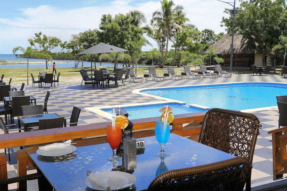 Nila Beach Resort Fiji